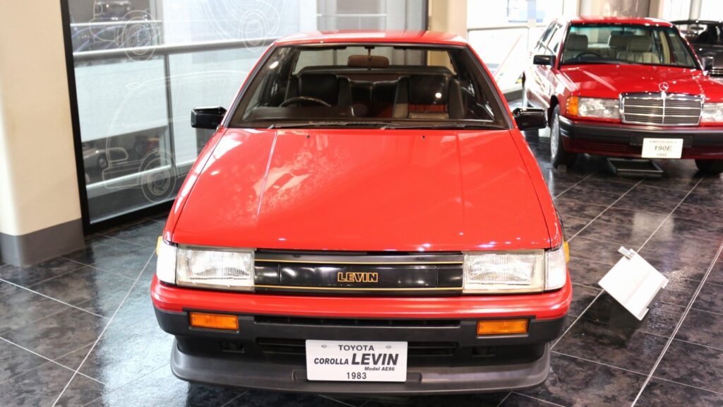 トヨタ カローラ レビン AE86型 1983年 日本