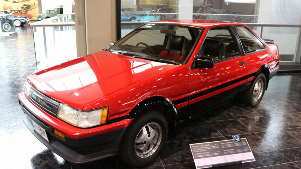 トヨタ カローラ レビン AE86型 1983年 日本