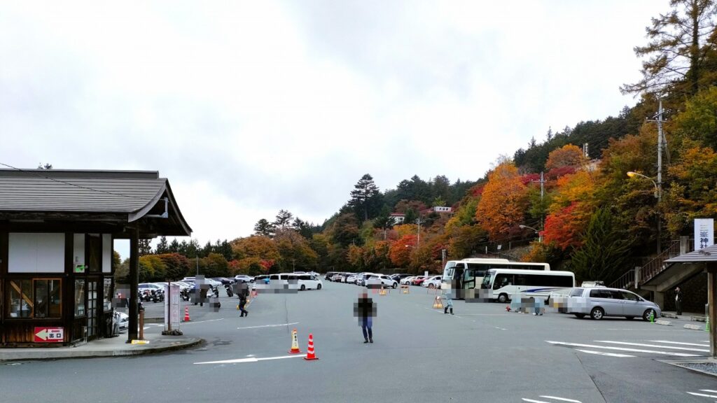 三峰神社　駐車場