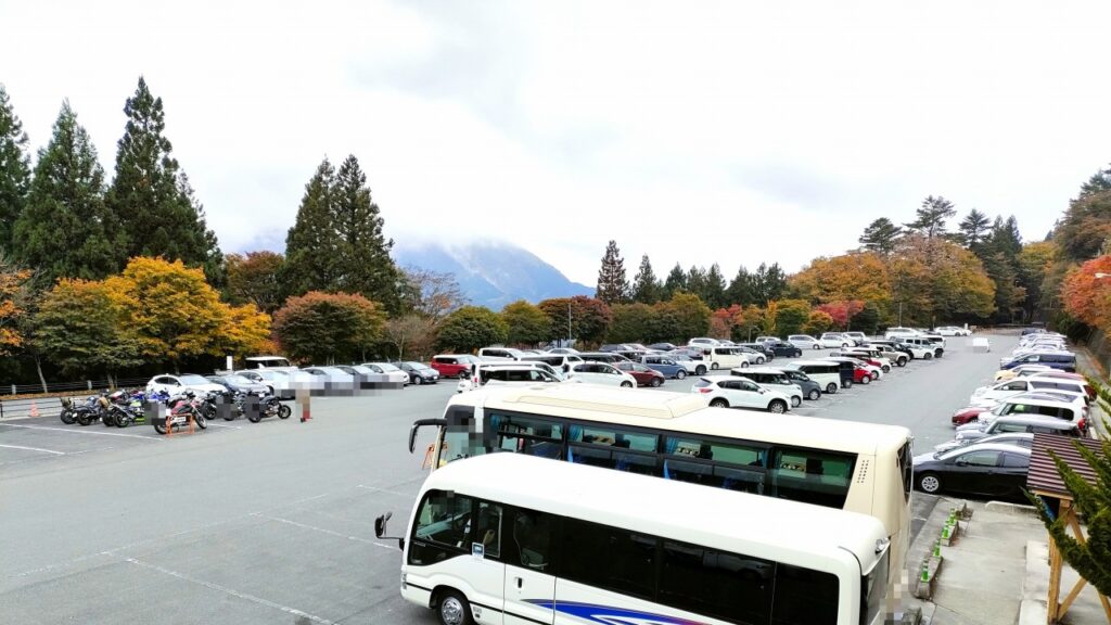 三峰神社　駐車場