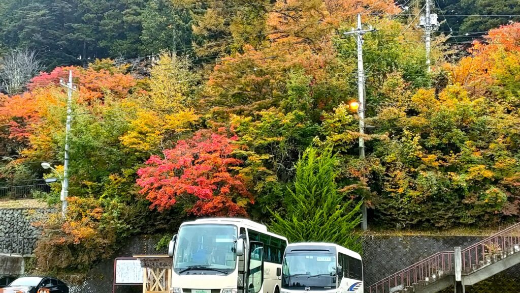 三峰神社　駐車場