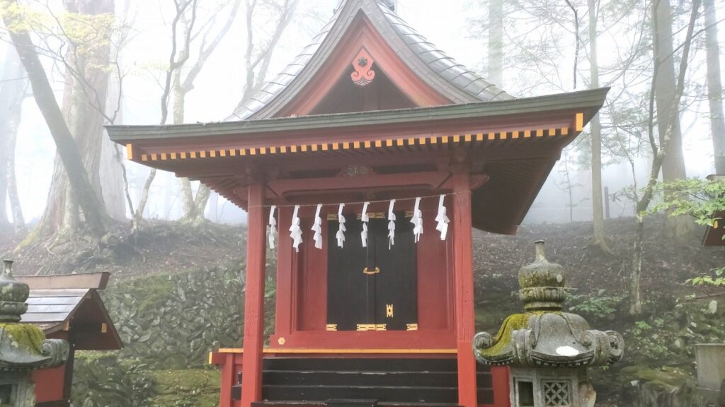 三峯神社