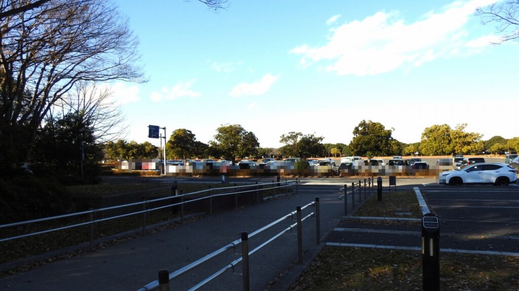 国営昭和記念公園　立川口駐車場