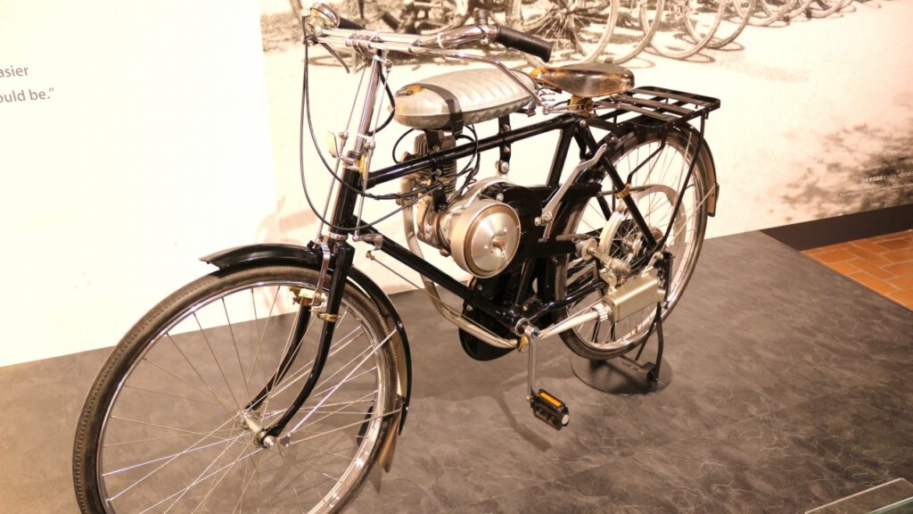 ホンダ　自転車用補助エンジン　1947年