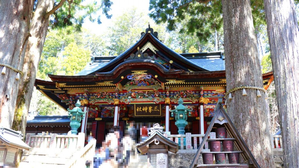 三峯神社 拝殿