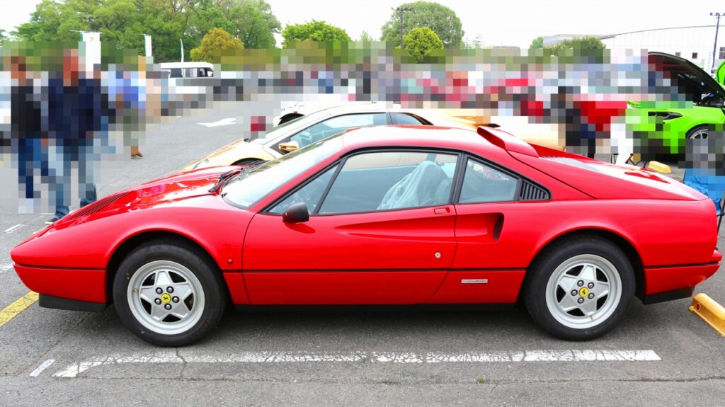 フェラーリ 328 GTB