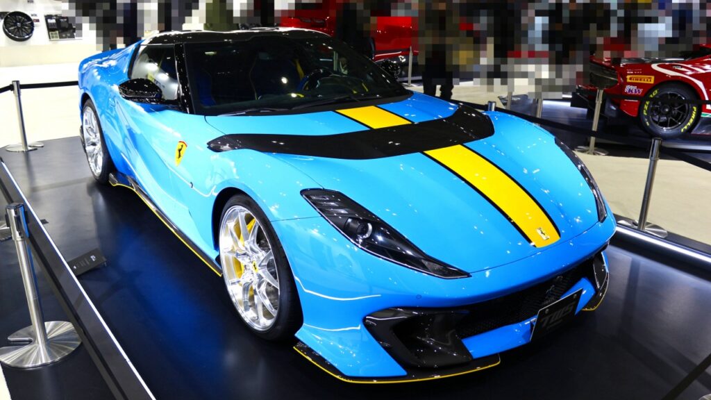 フェラーリ 812 コンペティツィオーネ
