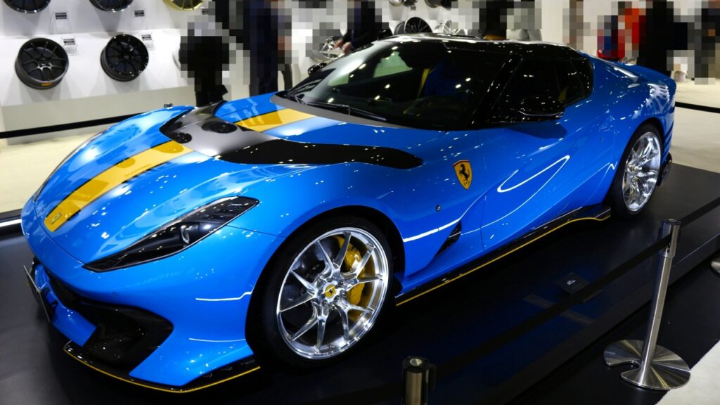 フェラーリ 812 コンペティツィオーネ