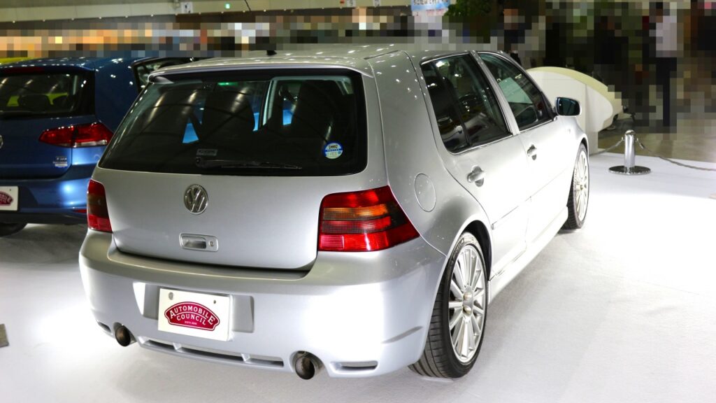 フォルクスワーゲン ゴルフ R32 2004年
