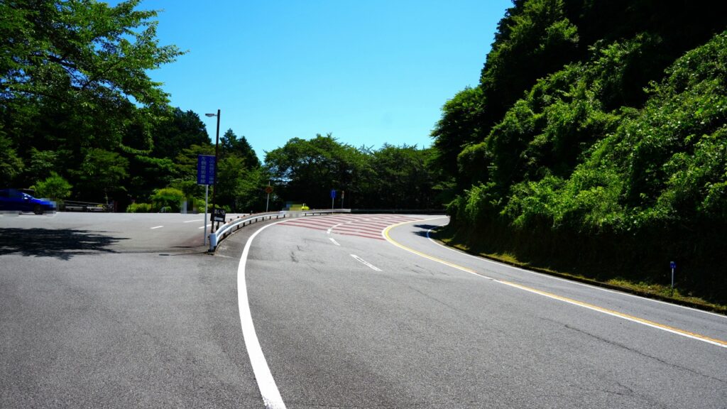 箱根ターンパイク　御所の入駐車場