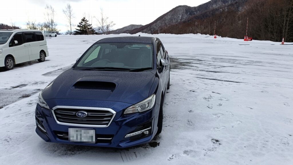 ダンロップ「シンクロウェザー」による雪道走行