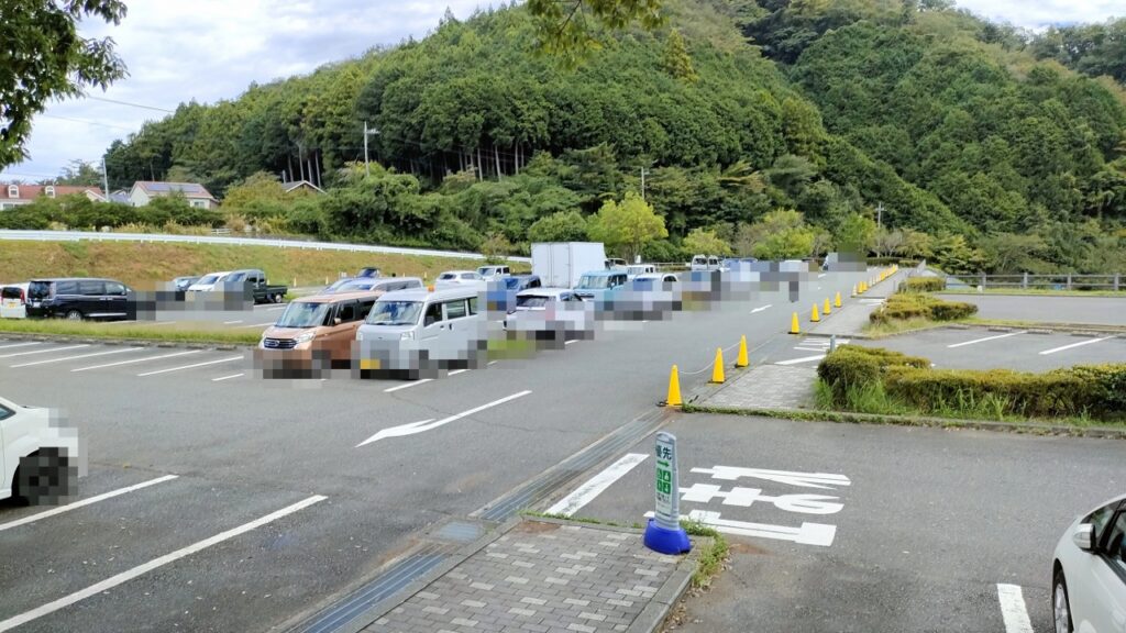 宮ケ瀬湖 鳥居原ふれあいの里駐車場