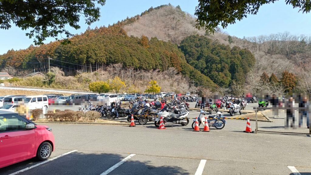 宮ケ瀬湖 鳥居原ふれあいの里駐車場