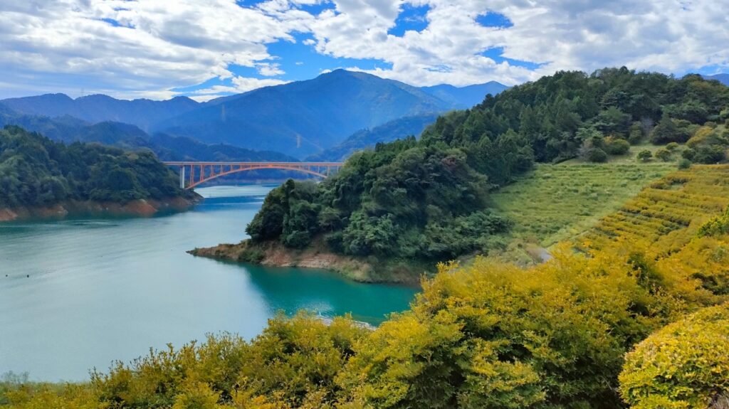 宮ケ瀬湖 虹の大橋