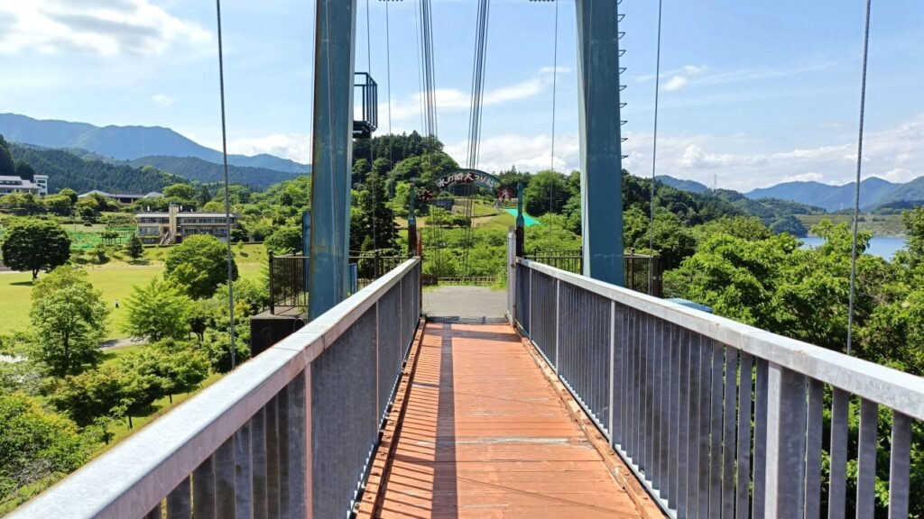 宮ケ瀬湖畔エリア 水の郷大つり橋