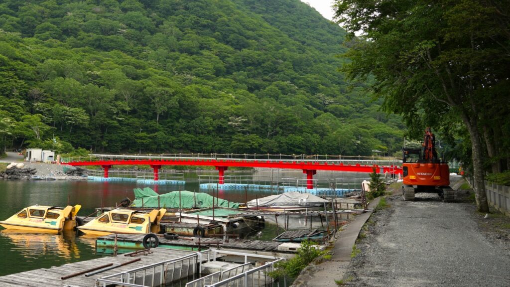 赤城神社　啄木鳥橋（きつつきばし）