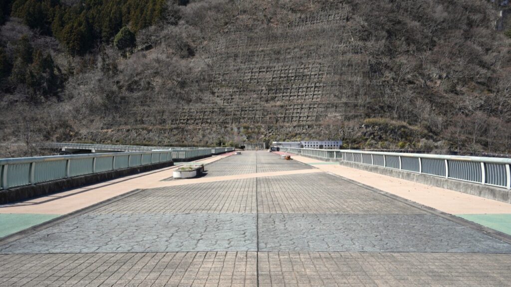 浦山ダム　秩父さくら湖