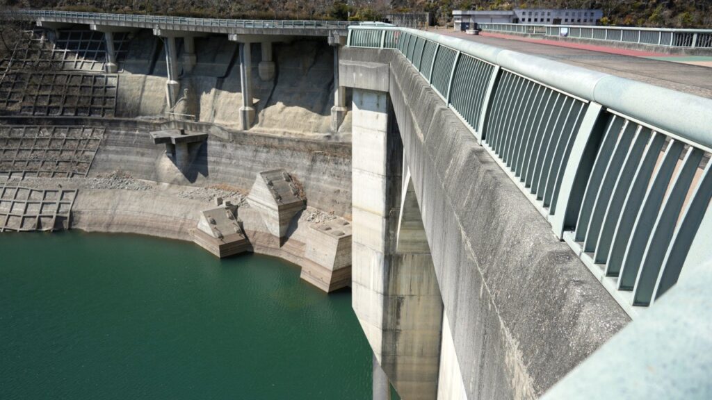浦山ダム　秩父さくら湖