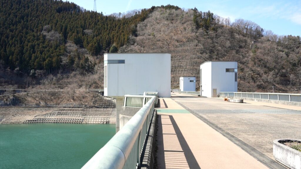 浦山ダム　秩父さくら湖