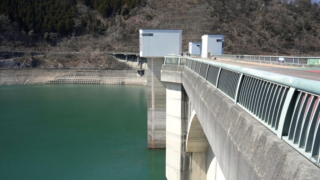 浦山ダム　秩父さくら湖